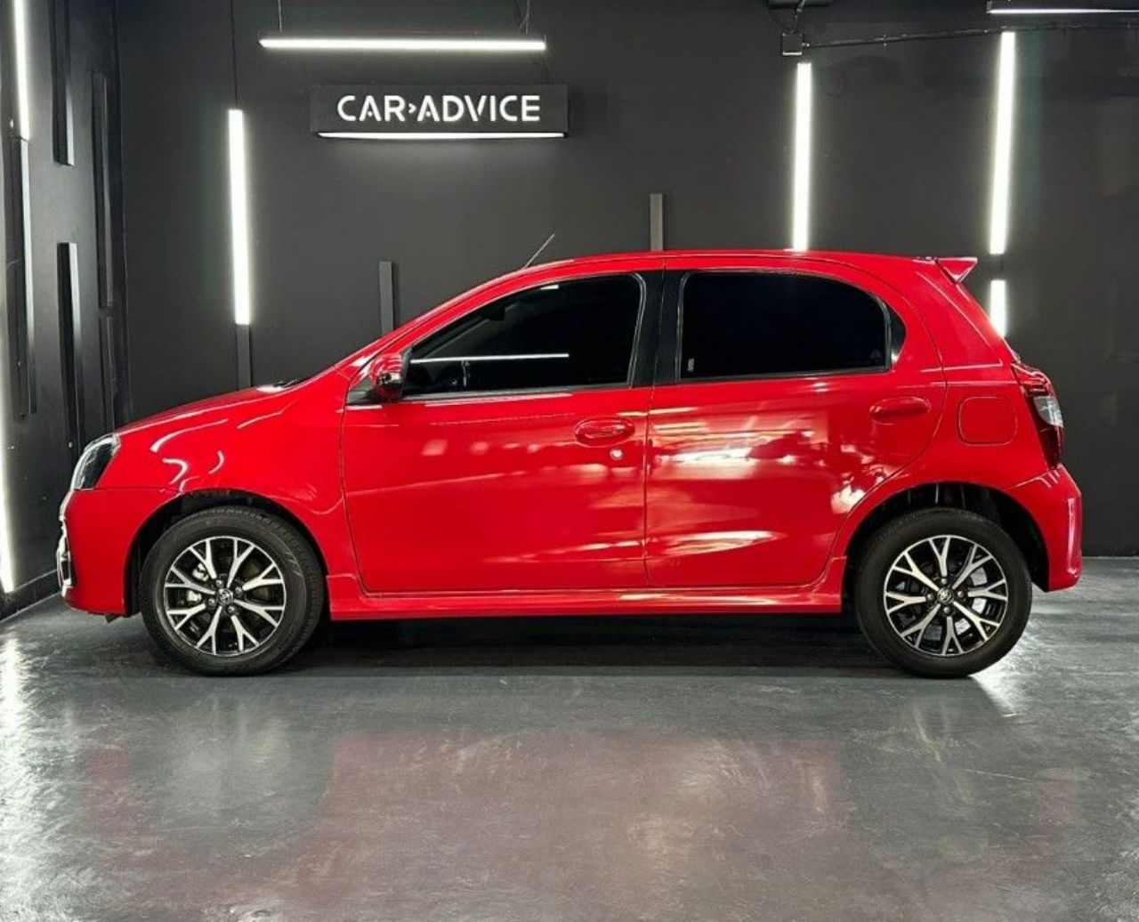Toyota Etios Usado en Córdoba, deRuedas