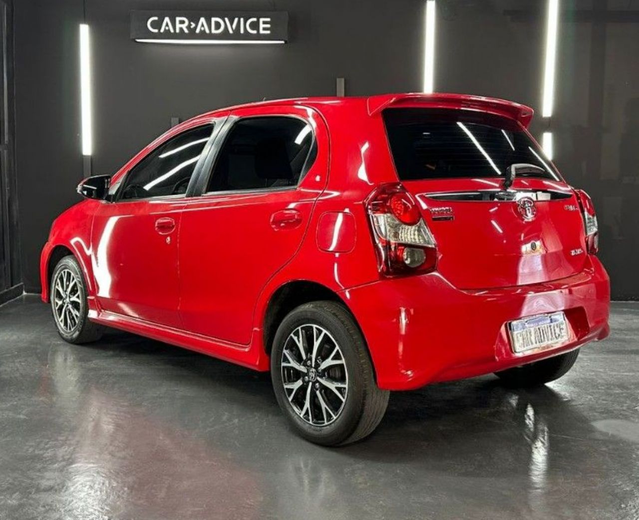 Toyota Etios Usado en Córdoba, deRuedas