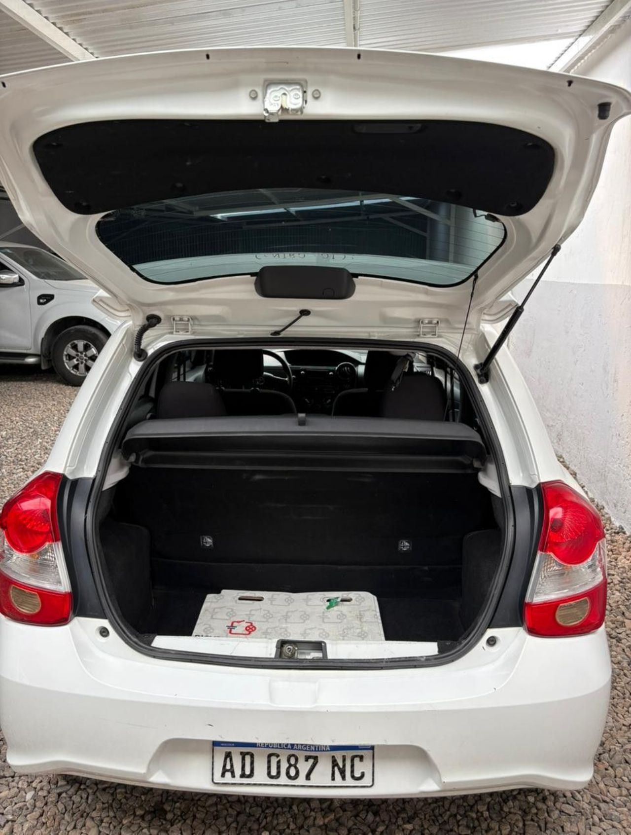 Toyota Etios Usado Financiado en Córdoba, deRuedas