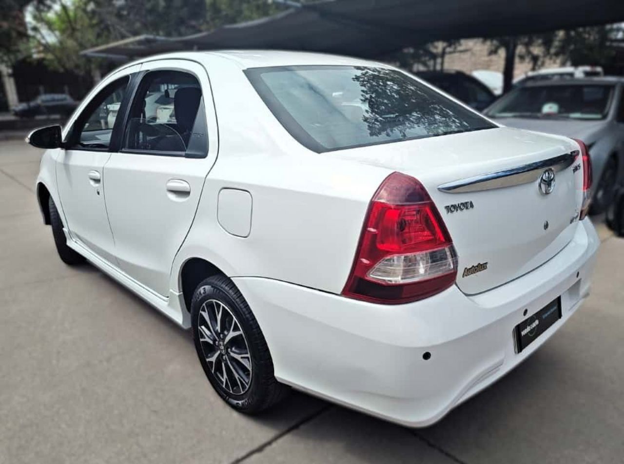 Toyota Etios Usado en Salta, deRuedas