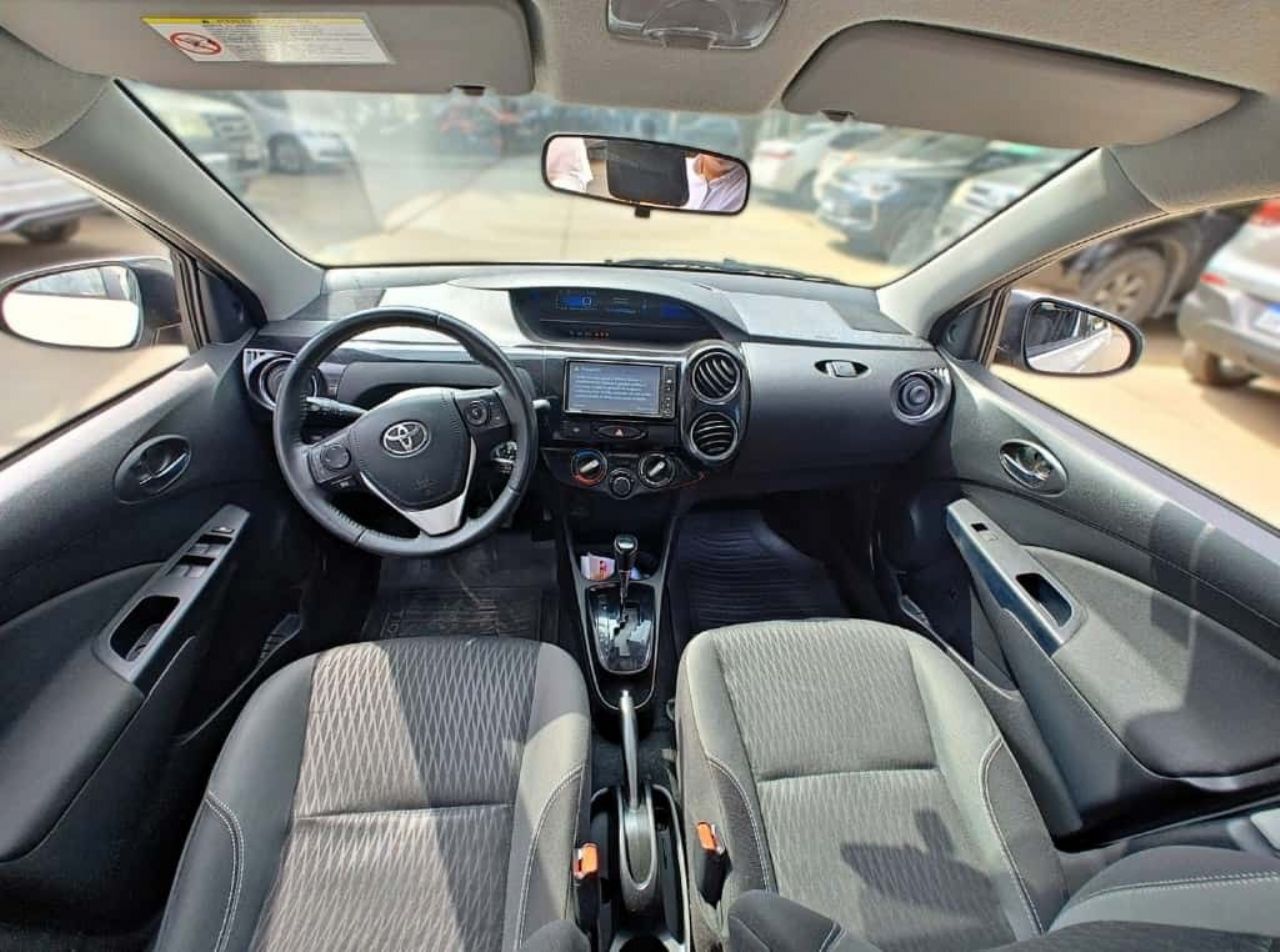 Toyota Etios Usado en Salta, deRuedas