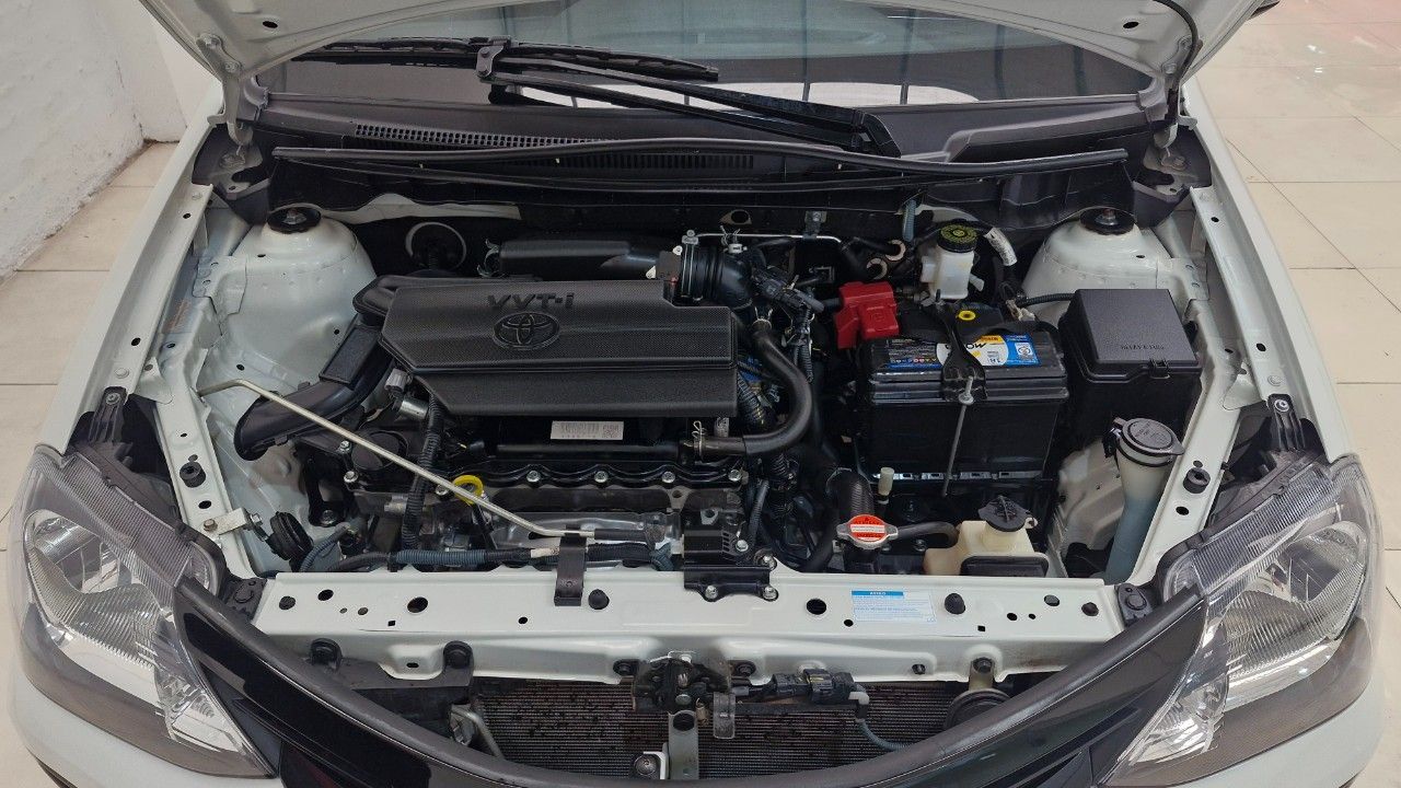 Toyota Etios Usado en Mendoza, deRuedas