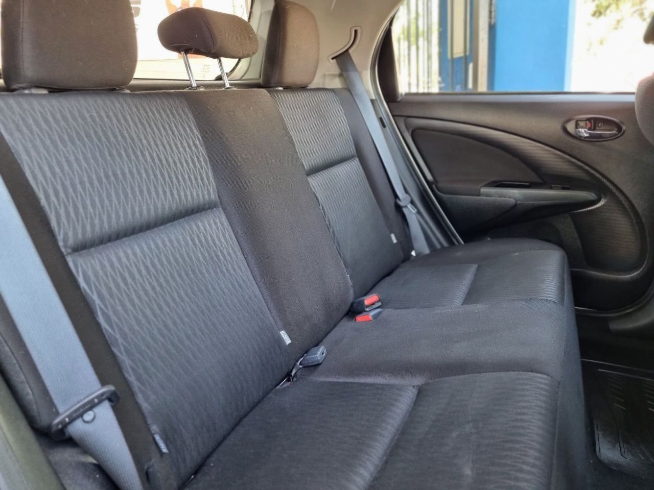 Toyota Etios Usado en Mendoza, deRuedas
