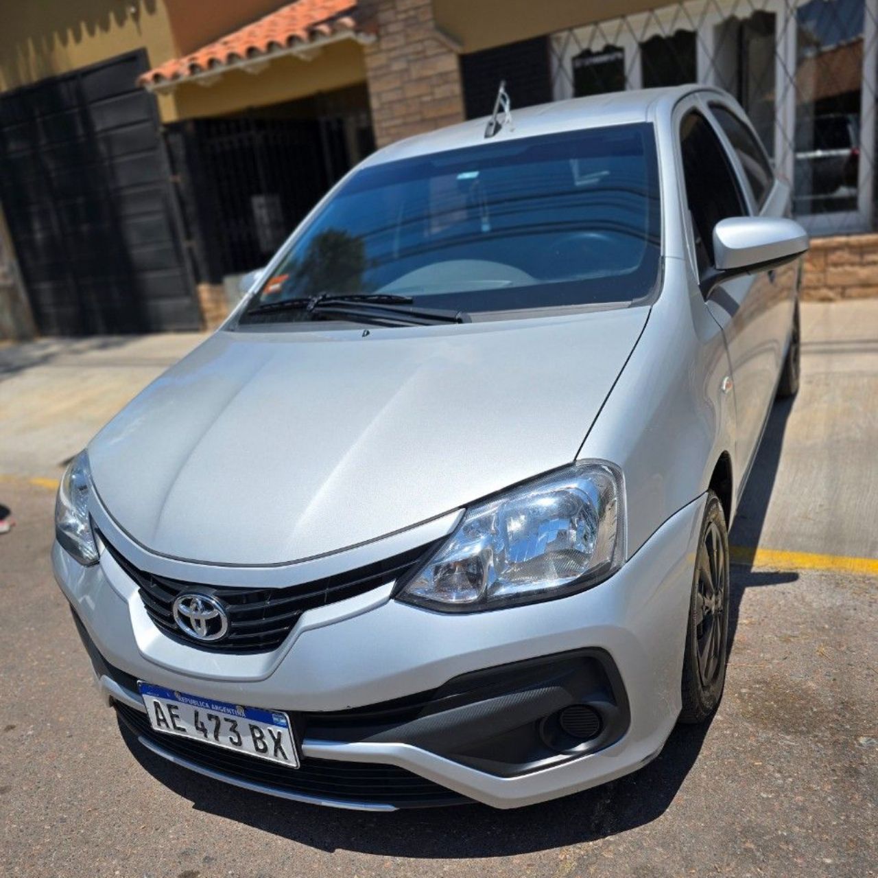 Toyota Etios Usado en Mendoza, deRuedas