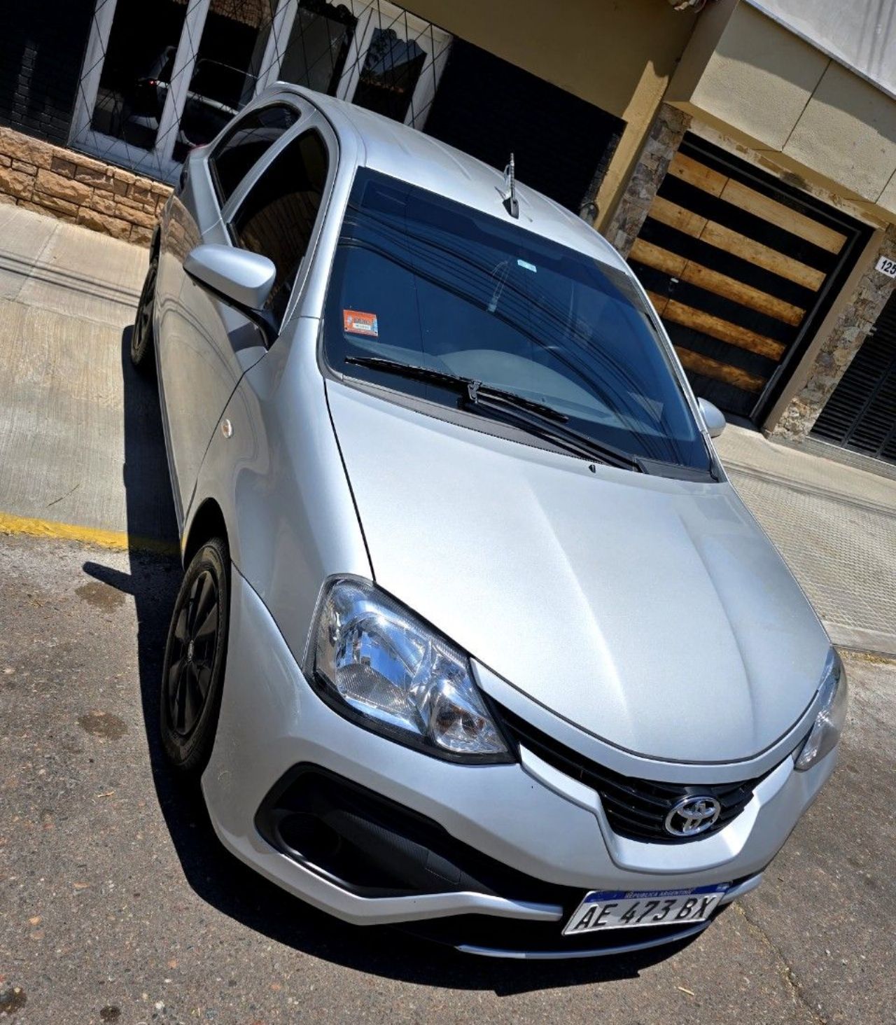 Toyota Etios Usado en Mendoza, deRuedas