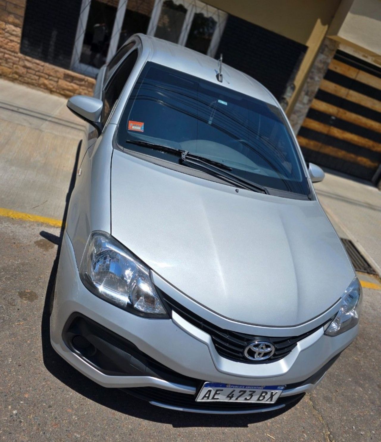 Toyota Etios Usado en Mendoza, deRuedas