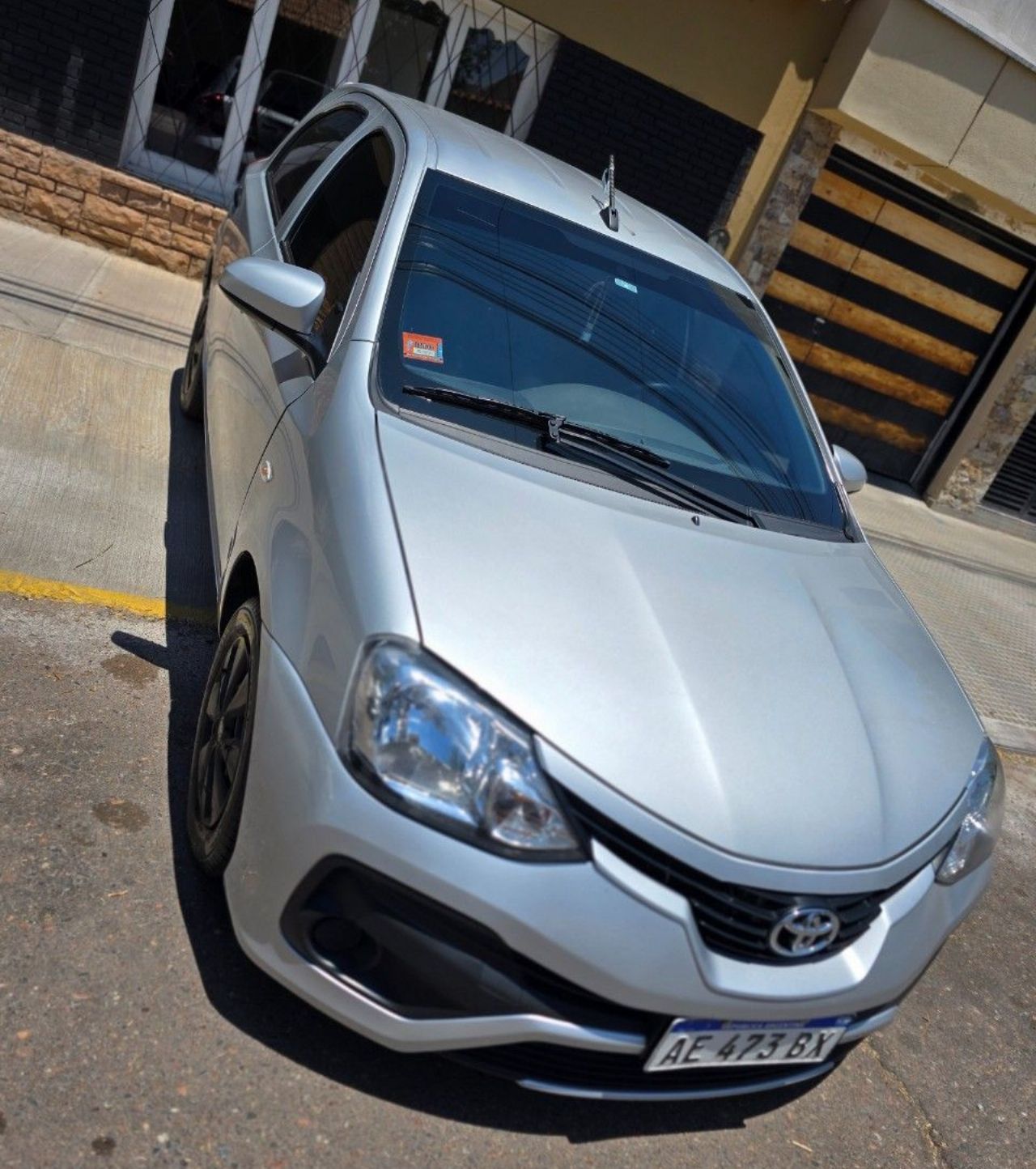 Toyota Etios Usado en Mendoza, deRuedas