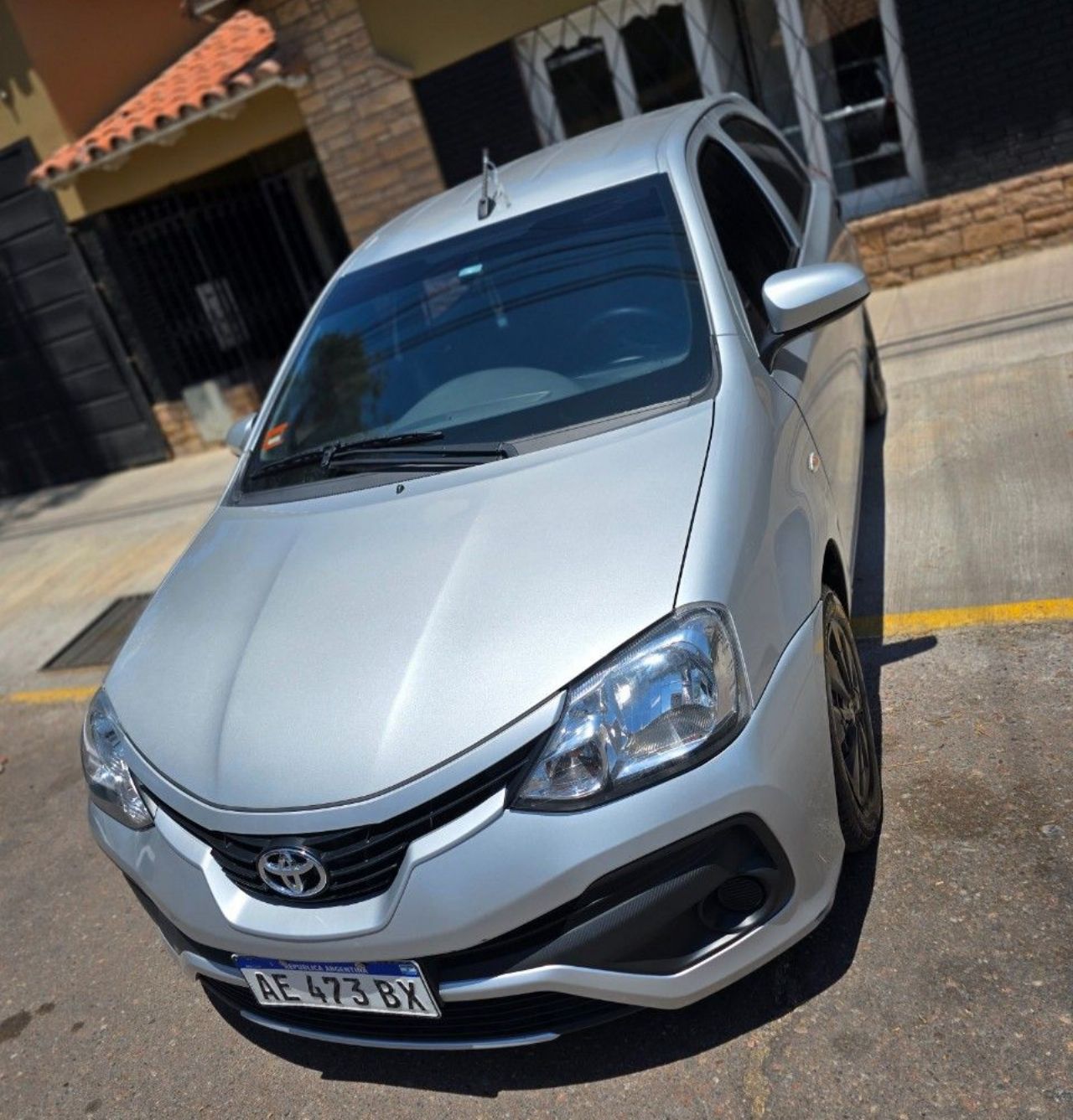 Toyota Etios Usado en Mendoza, deRuedas