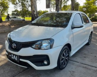 Toyota Etios Usado en Córdoba Financiado