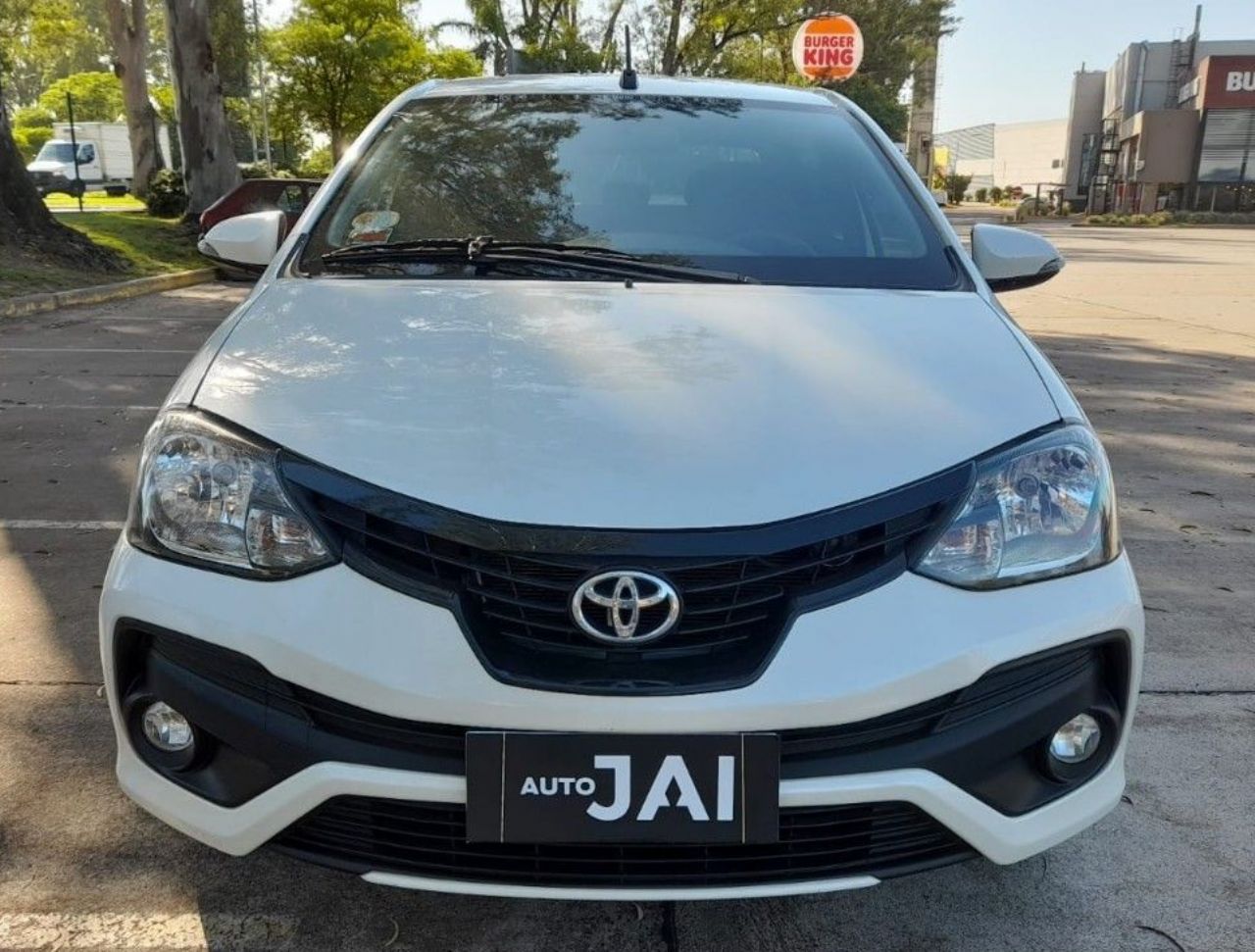 Toyota Etios Usado Financiado en Córdoba, deRuedas