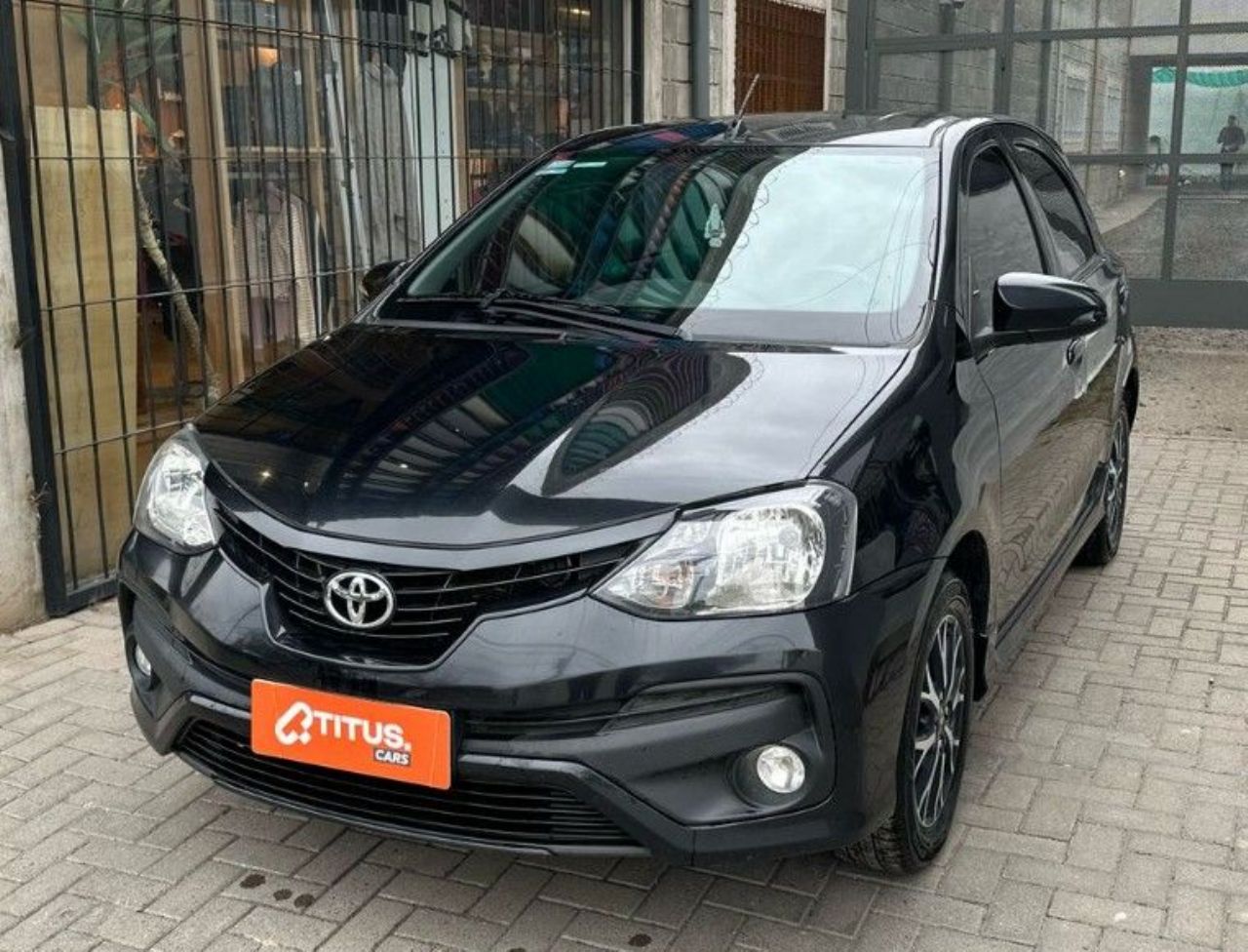 Toyota Etios Usado Financiado en Córdoba, deRuedas