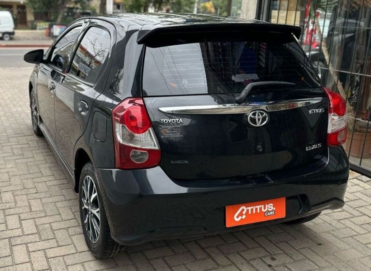 Toyota Etios Usado Financiado en Córdoba, deRuedas