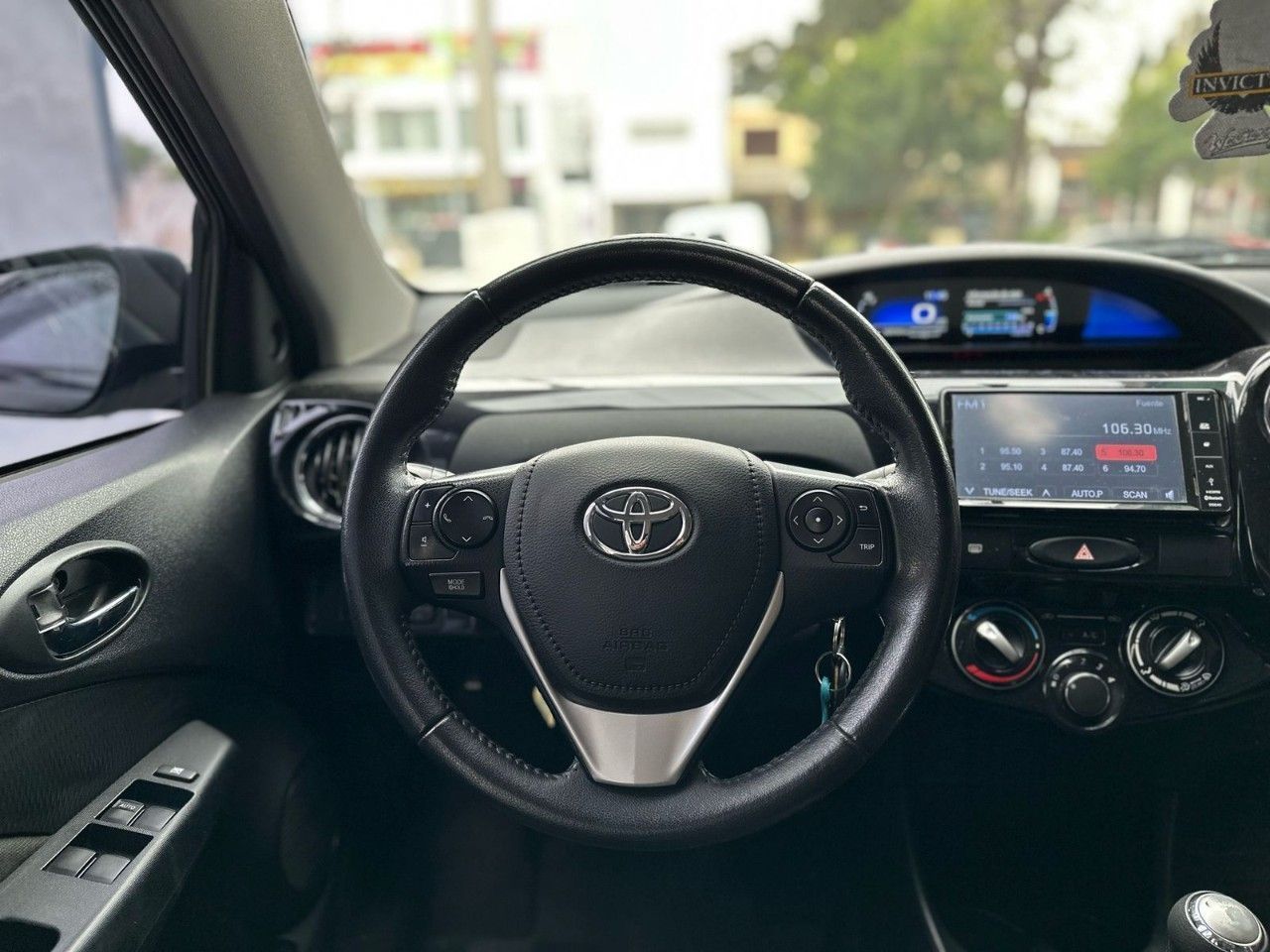 Toyota Etios Usado Financiado en Córdoba, deRuedas