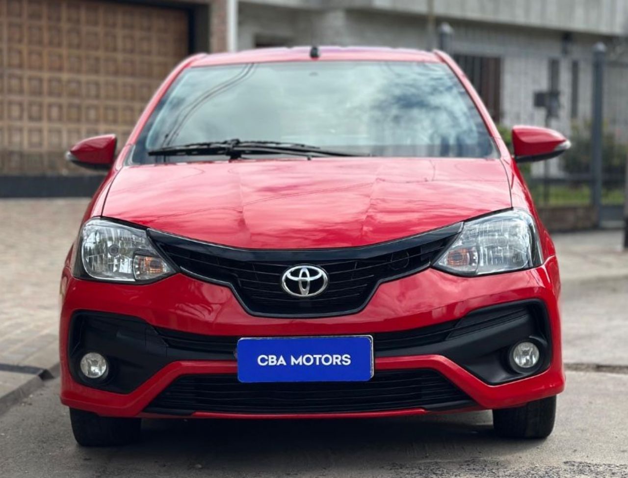 Toyota Etios Usado Financiado en Córdoba, deRuedas