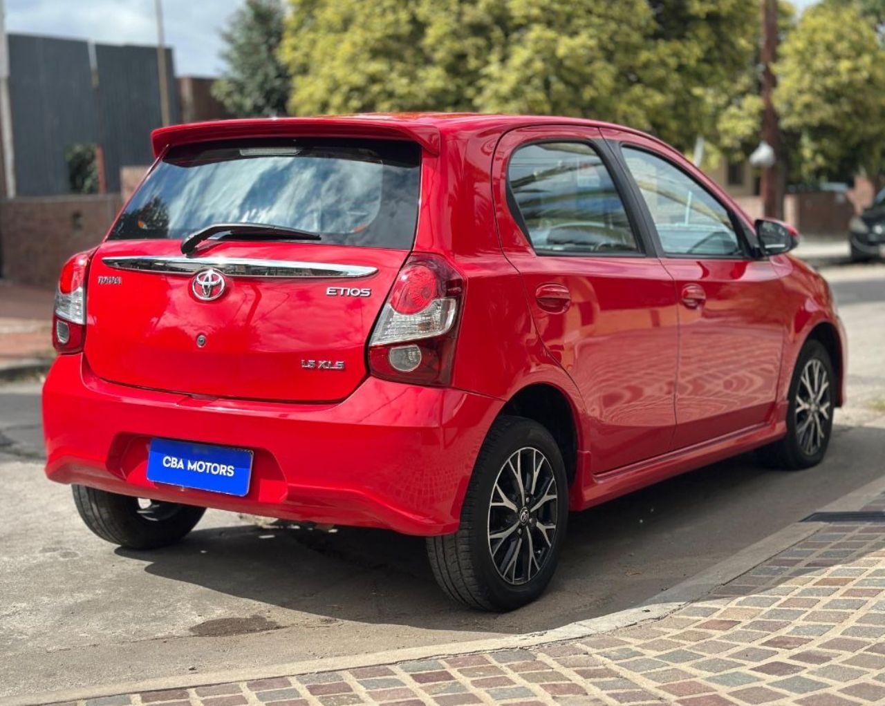 Toyota Etios Usado Financiado en Córdoba, deRuedas