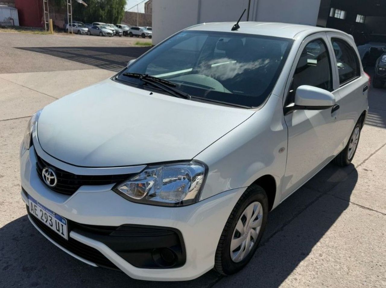 Toyota Etios Usado en Mendoza, deRuedas
