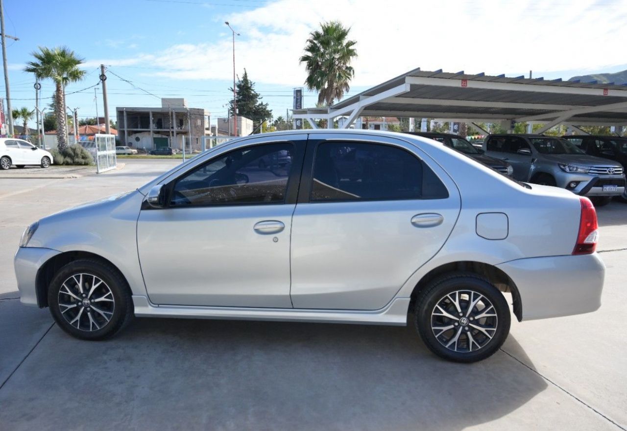 Toyota Etios Usado en San Luis, deRuedas