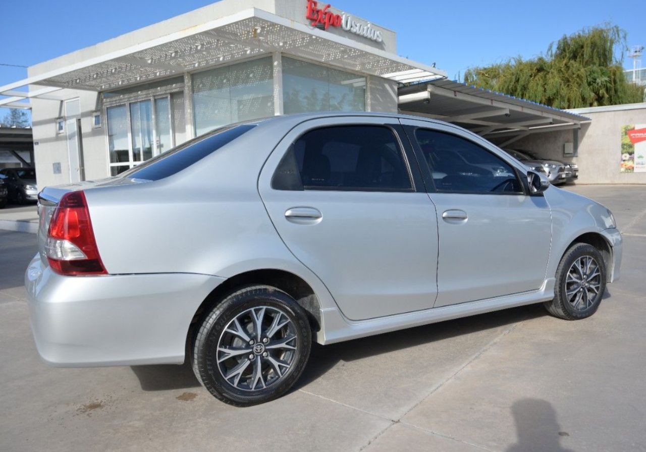 Toyota Etios Usado en San Luis, deRuedas