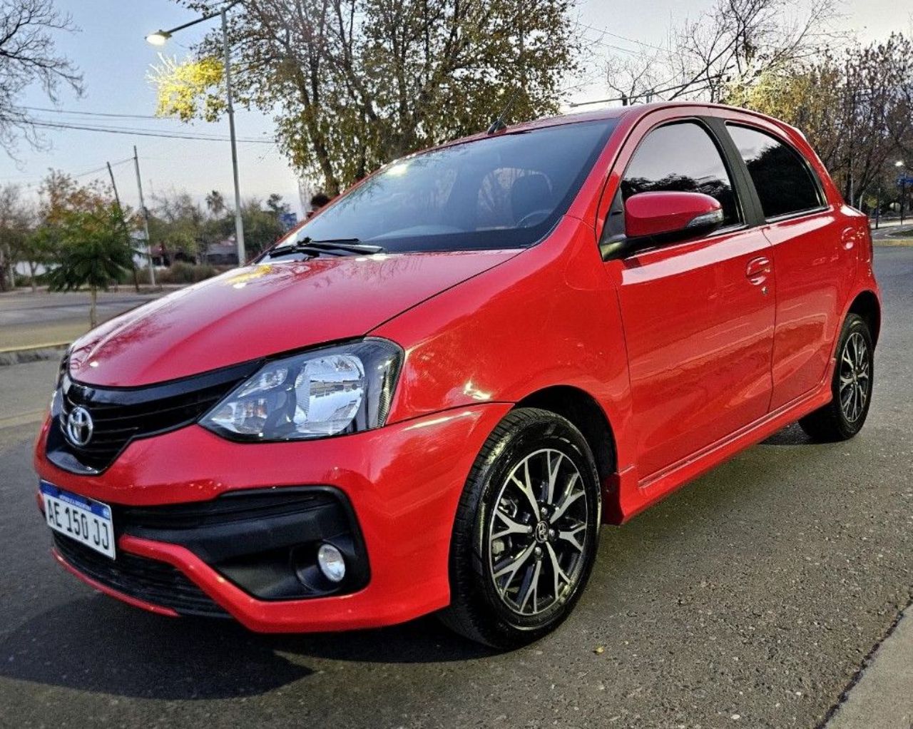 Toyota Etios Usado Financiado en Mendoza, deRuedas
