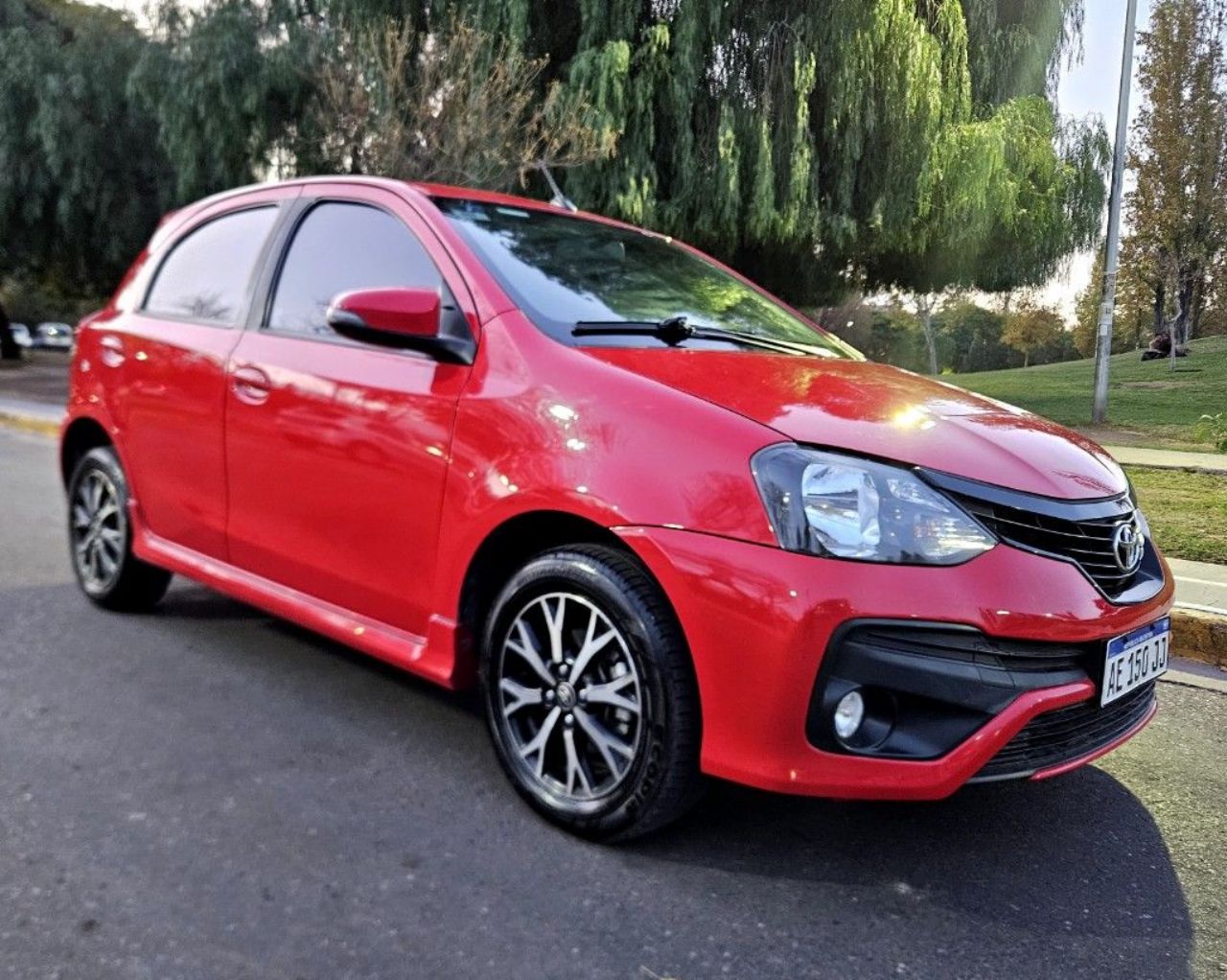 Toyota Etios Usado Financiado en Mendoza, deRuedas