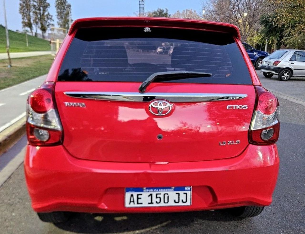 Toyota Etios Usado Financiado en Mendoza, deRuedas
