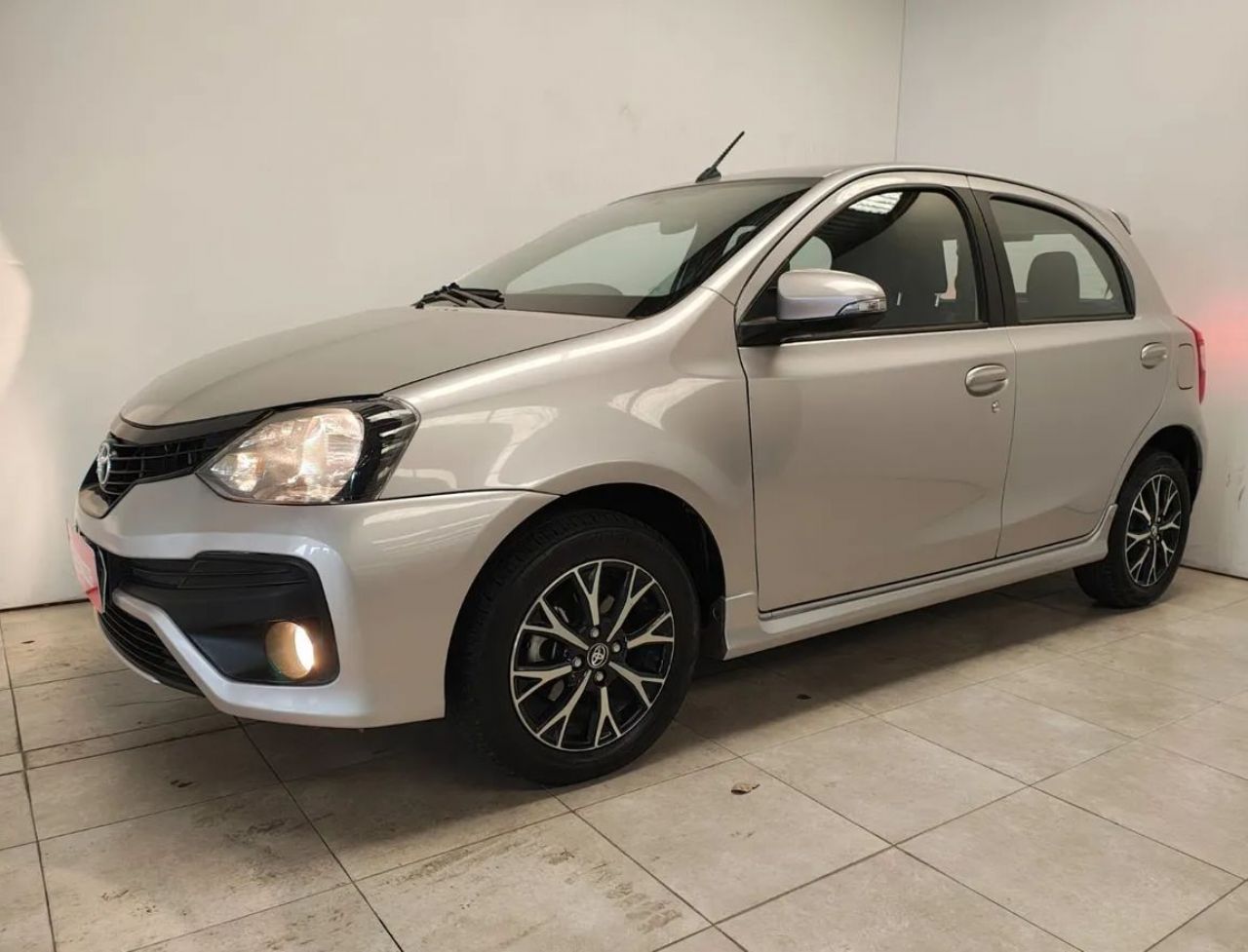 Toyota Etios Usado en Córdoba, deRuedas