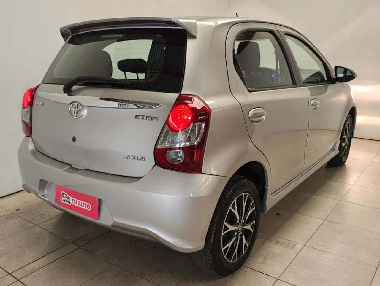 Toyota Etios Usado en Córdoba, deRuedas