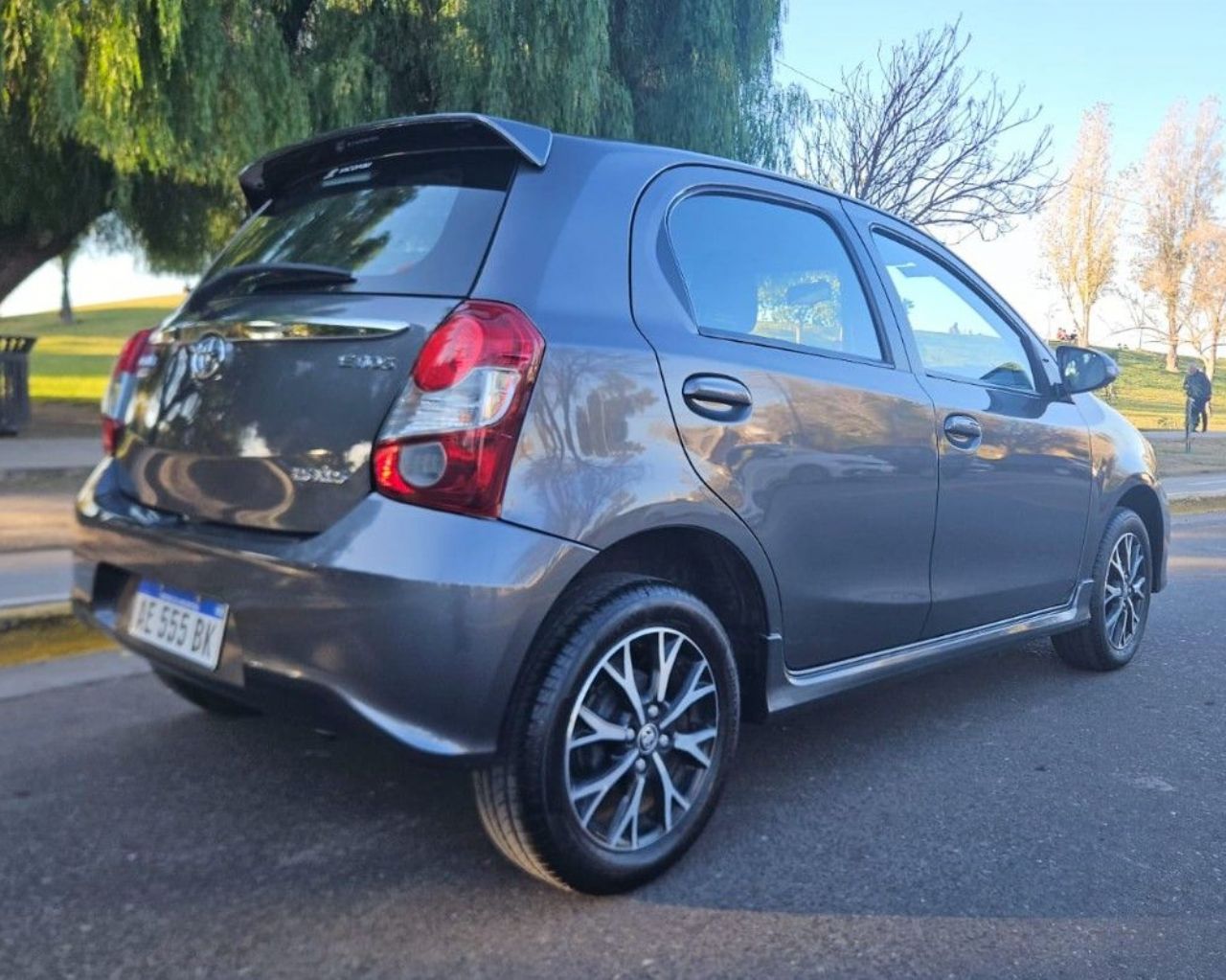 Toyota Etios Usado Financiado en Mendoza, deRuedas