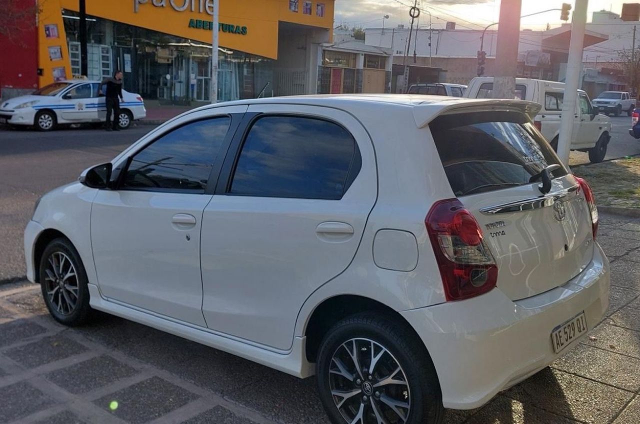 Toyota Etios Usado en San Luis, deRuedas