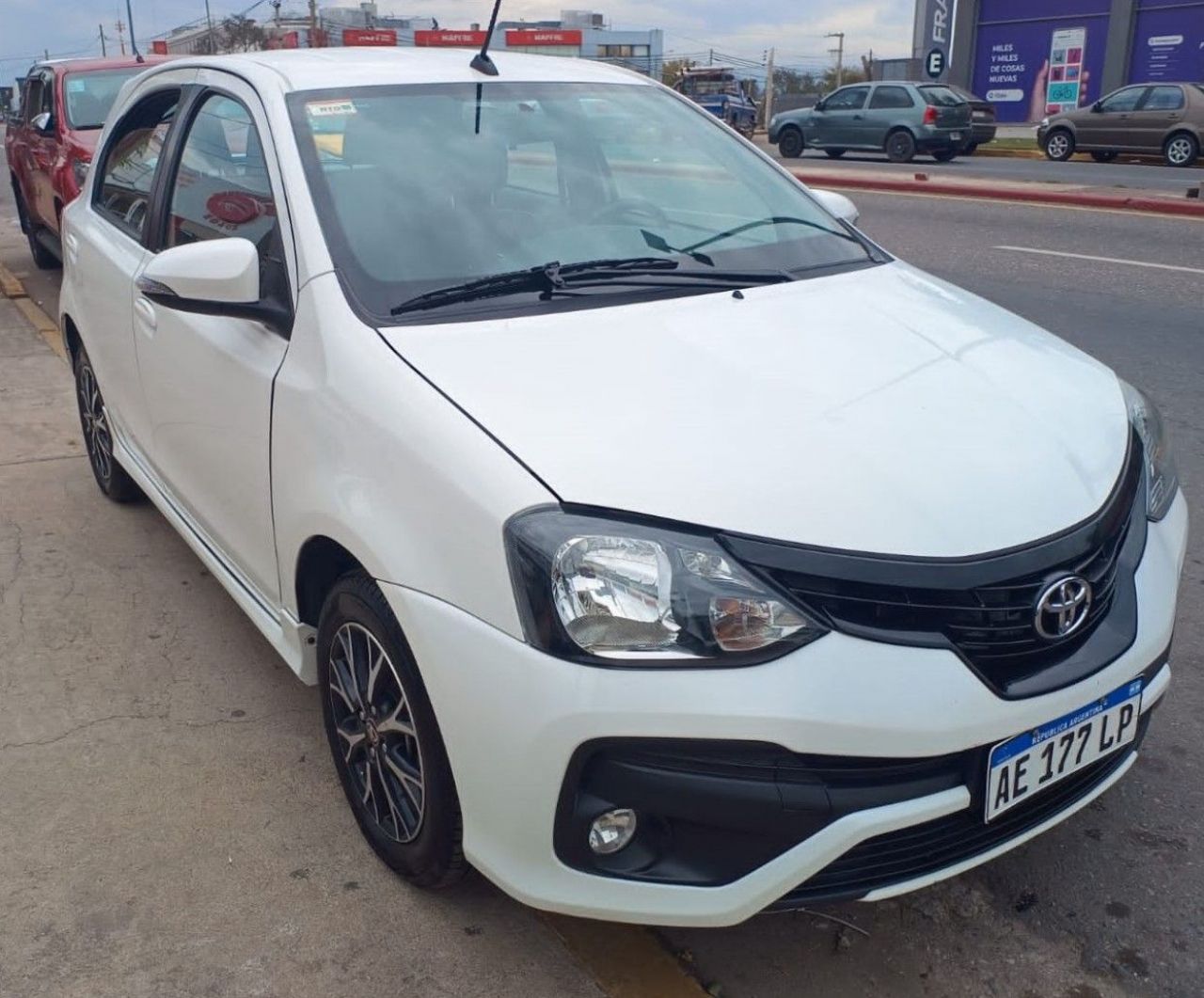 Toyota Etios Usado en Córdoba, deRuedas
