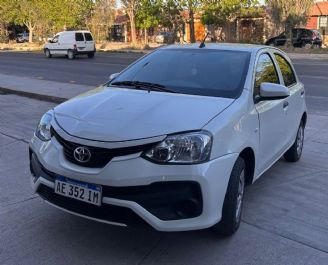Toyota Etios Usado en Mendoza Financiado