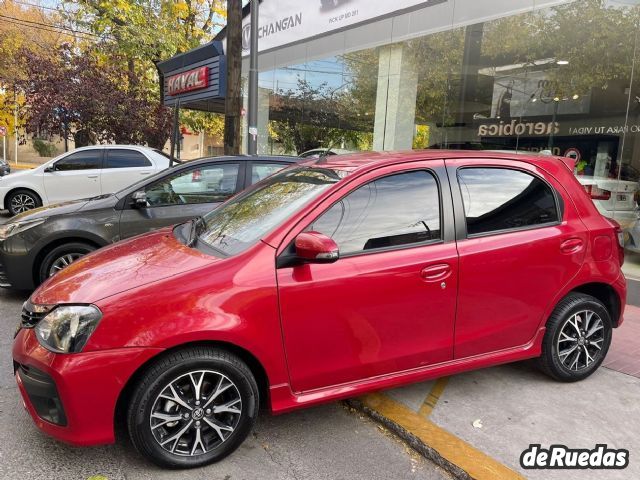 Toyota Etios Usado en Mendoza, deRuedas