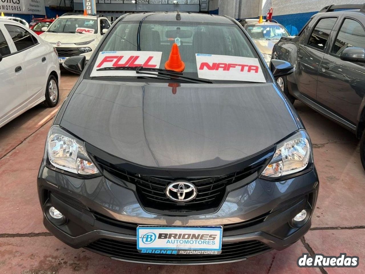 Toyota Etios Usado en Mendoza, deRuedas