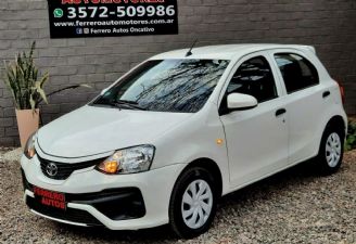 Toyota Etios Usado en Córdoba Financiado