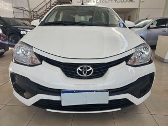 Toyota Etios Usado en Mendoza Financiado