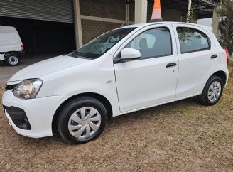 Toyota Etios Usado en Mendoza Financiado