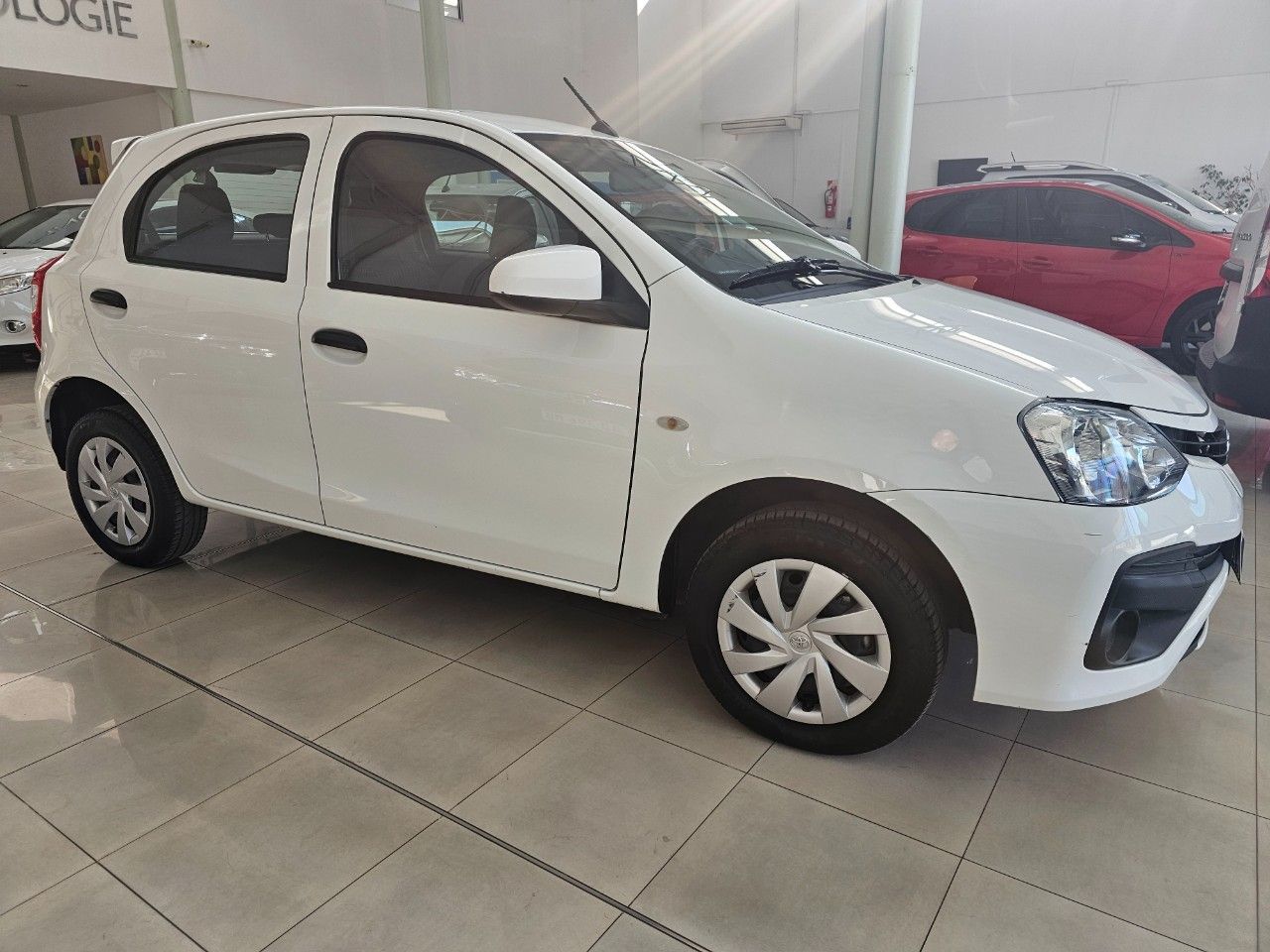 Toyota Etios Usado Financiado en Mendoza, deRuedas