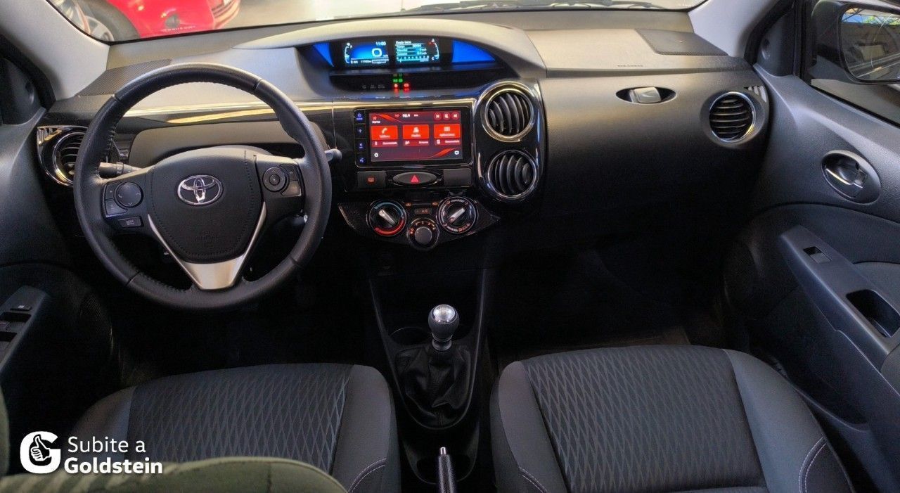 Toyota Etios Usado en Mendoza, deRuedas