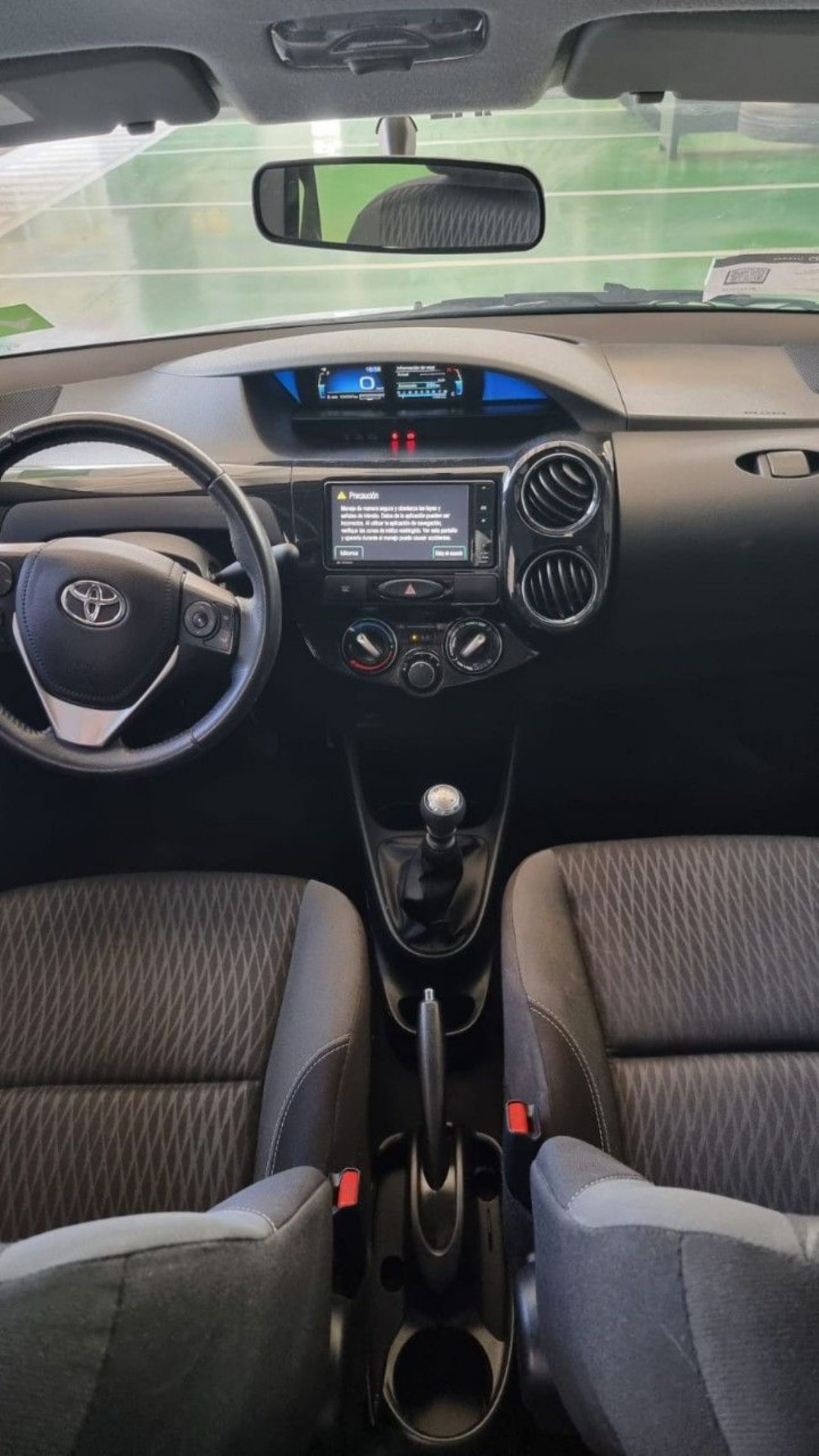Toyota Etios Usado en Mendoza, deRuedas