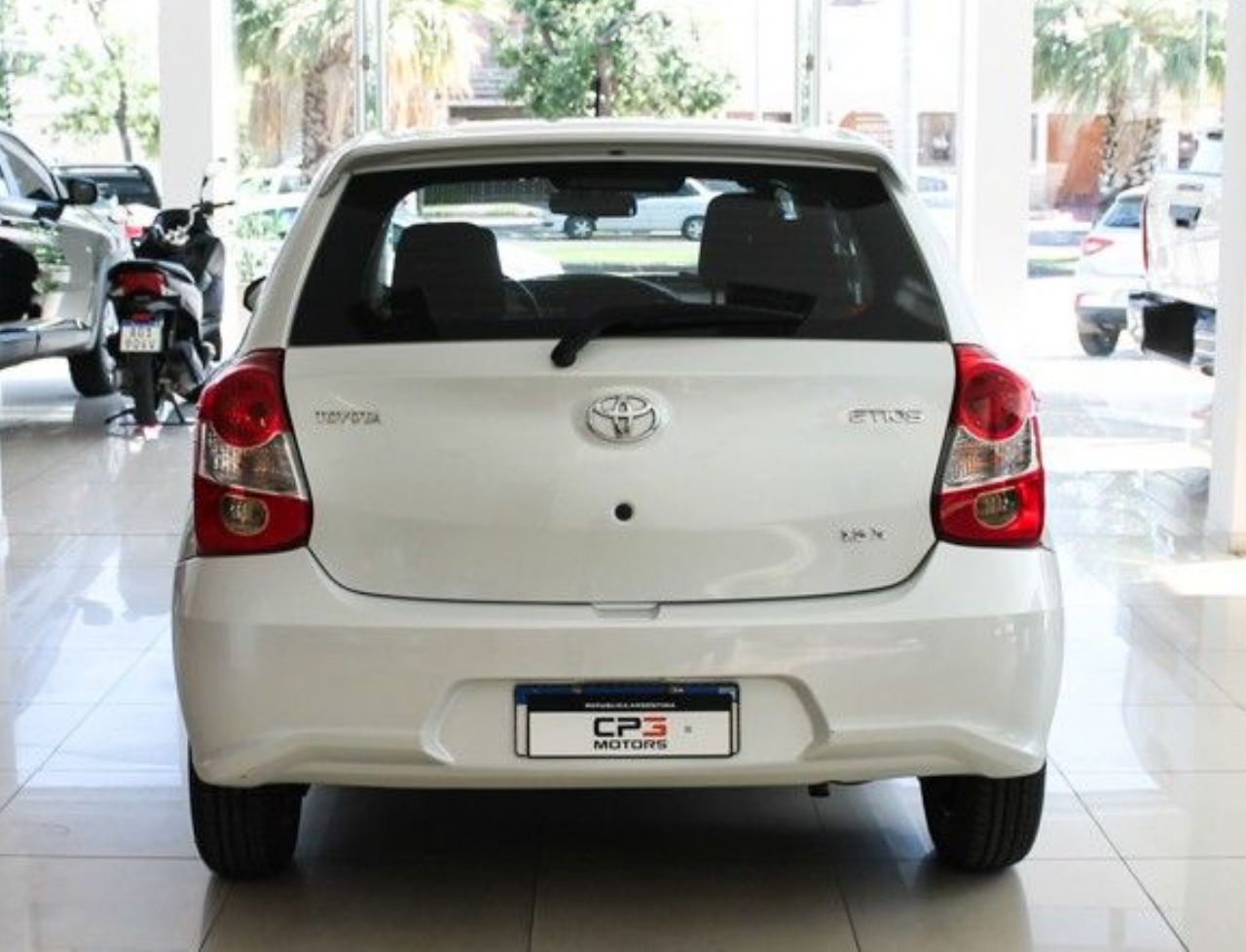 Toyota Etios Usado en Mendoza, deRuedas