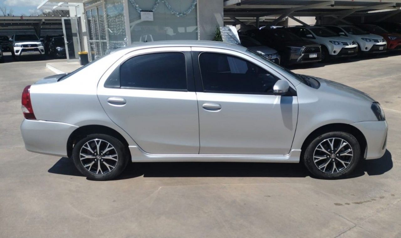 Toyota Etios Usado en San Luis, deRuedas