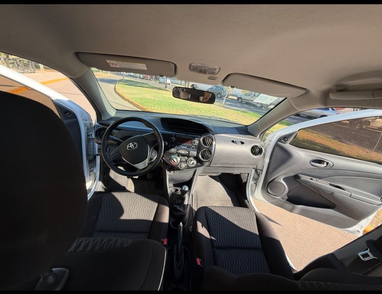 Toyota Etios Usado en Mendoza, deRuedas