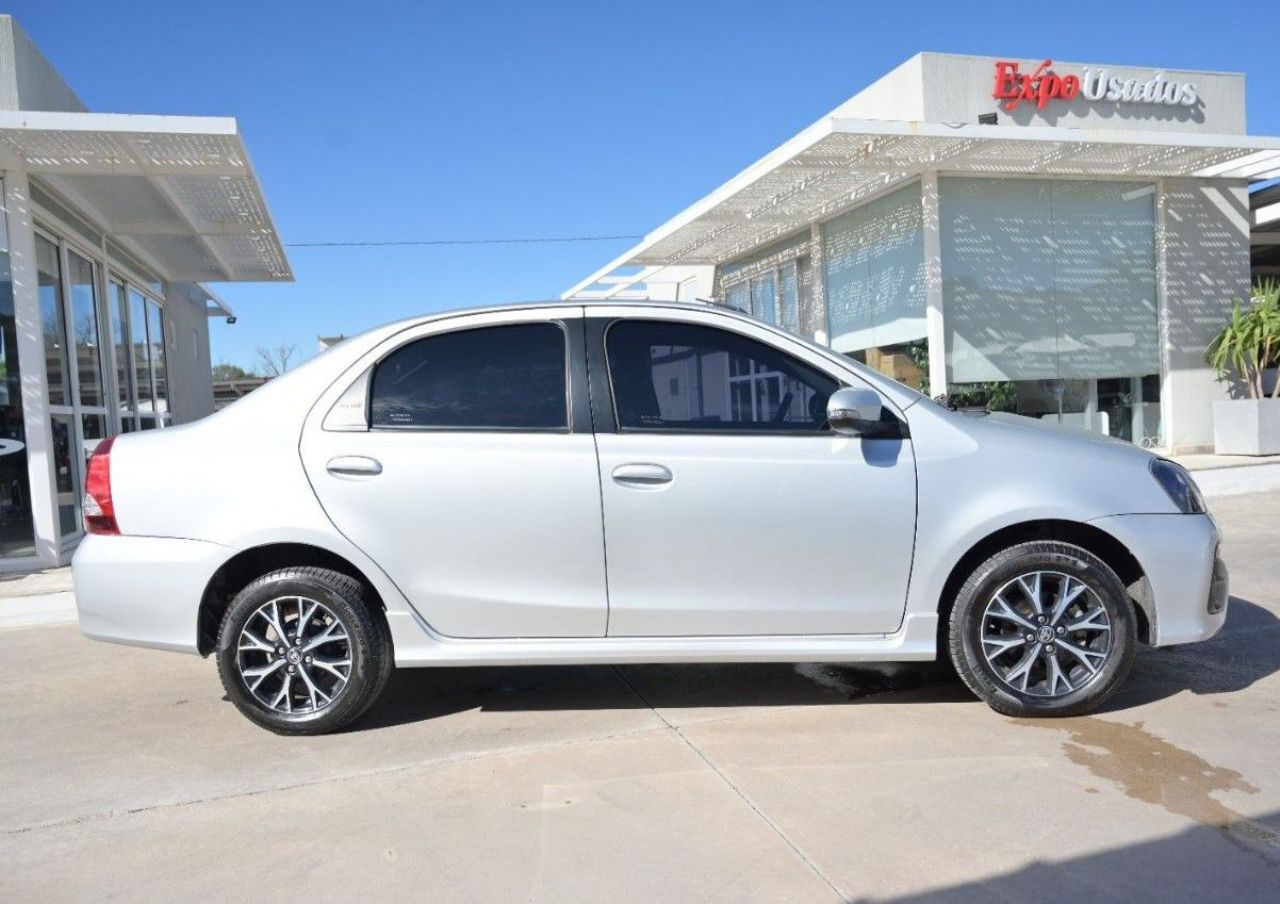 Toyota Etios Usado en San Luis, deRuedas
