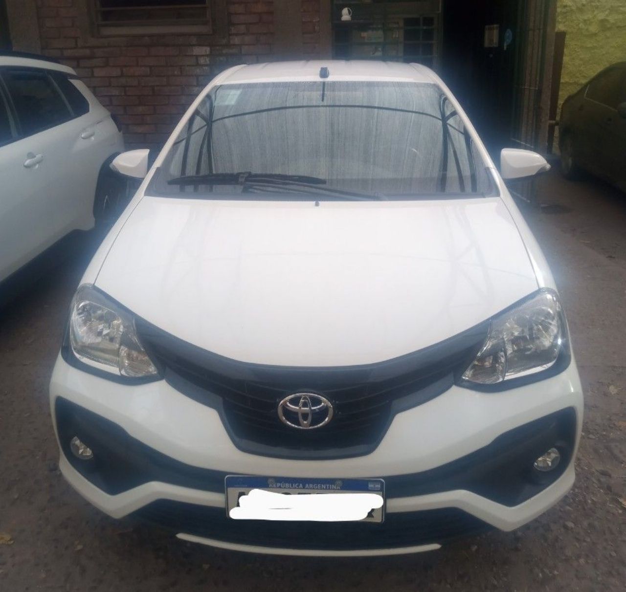 Toyota Etios Usado en Mendoza, deRuedas