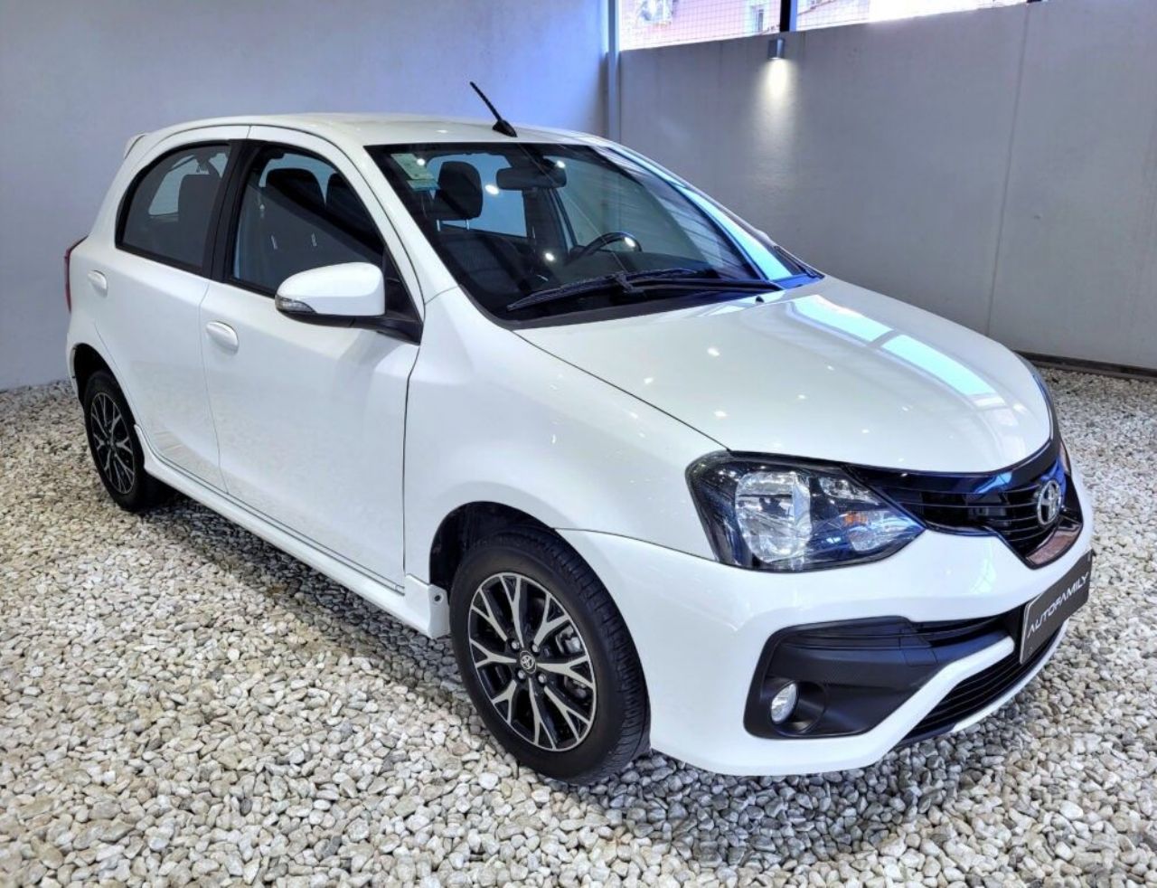 Toyota Etios Usado Financiado en Córdoba, deRuedas