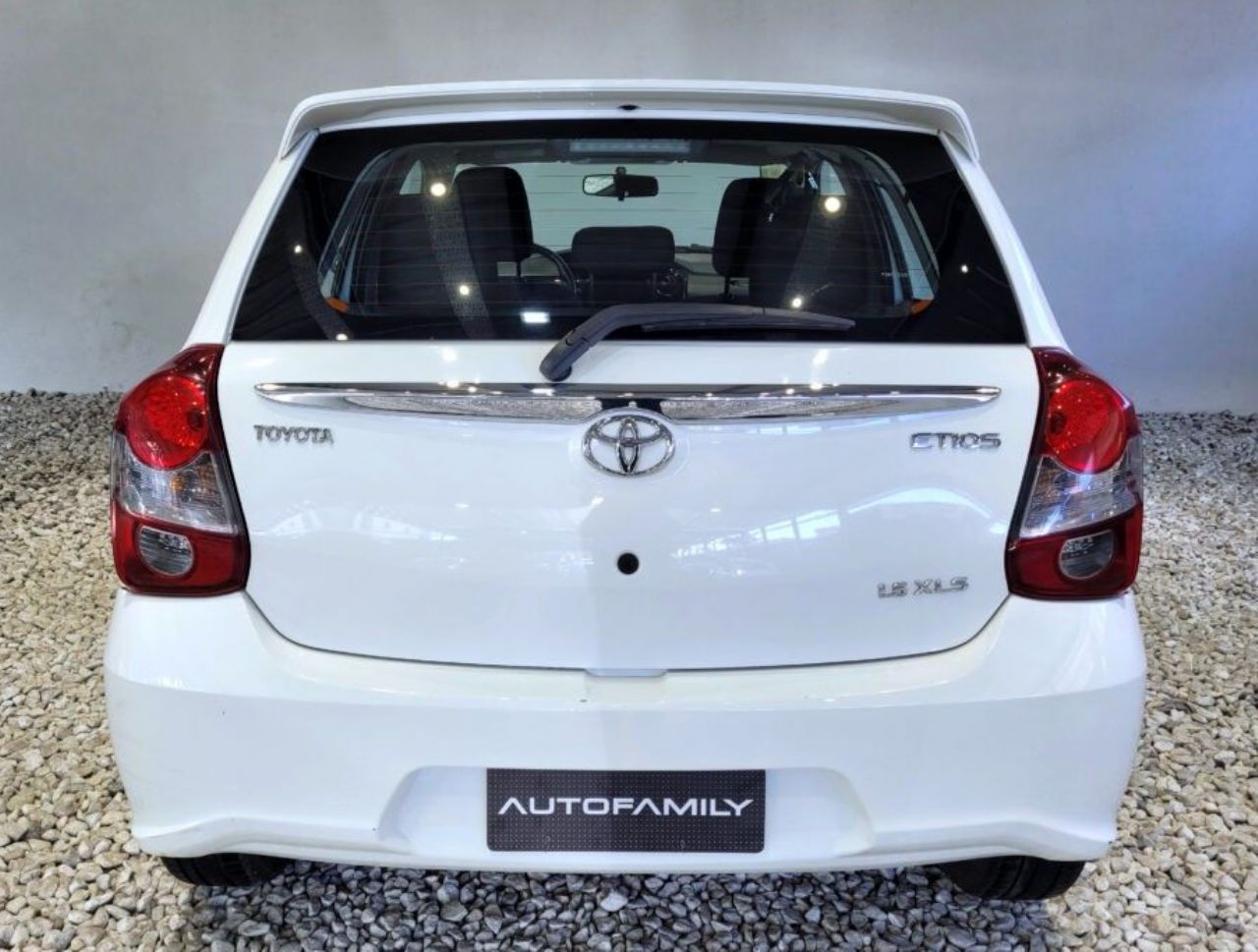 Toyota Etios Usado Financiado en Córdoba, deRuedas