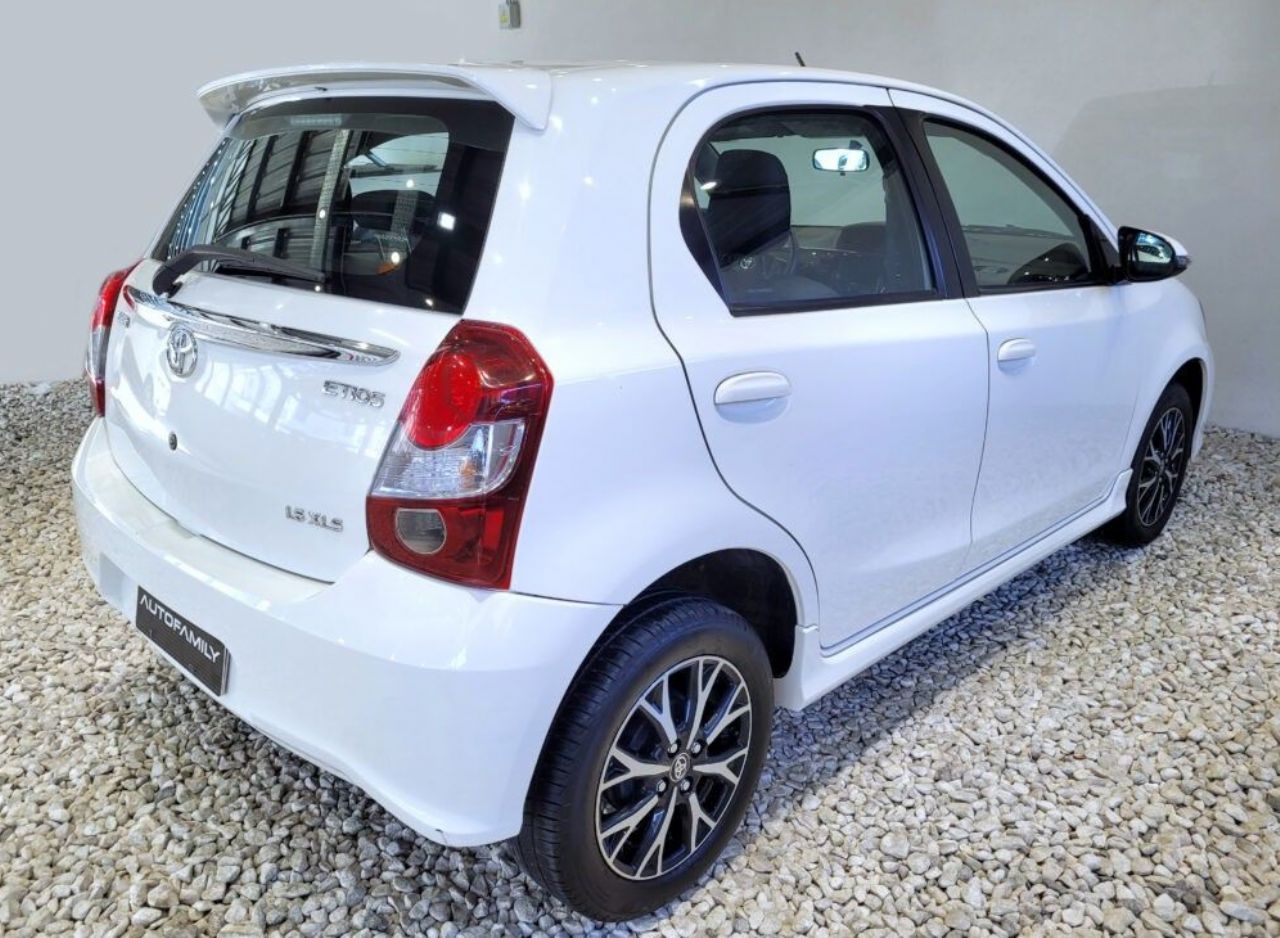 Toyota Etios Usado Financiado en Córdoba, deRuedas