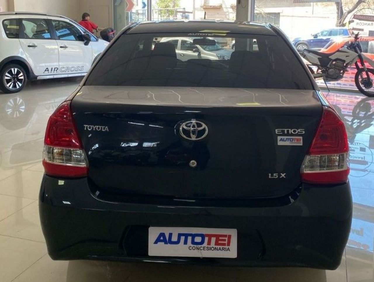 Toyota Etios Usado Financiado en Córdoba, deRuedas
