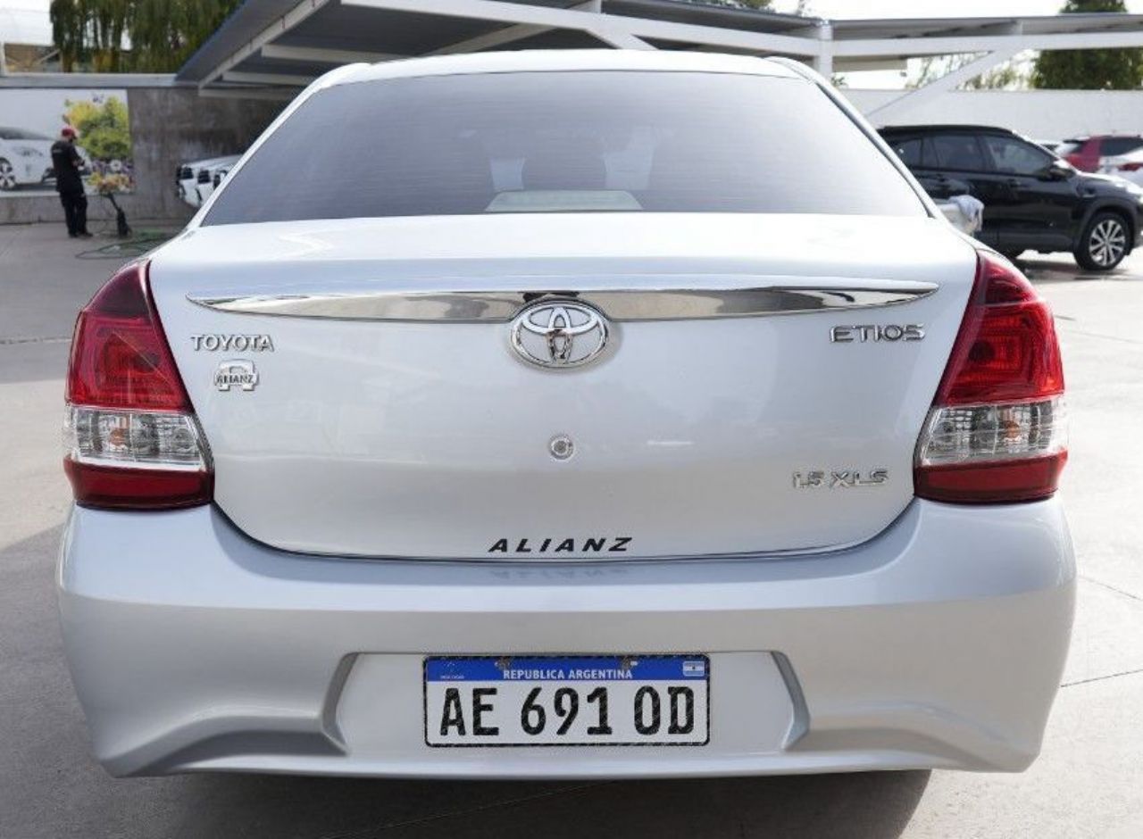 Toyota Etios Usado en San Luis, deRuedas