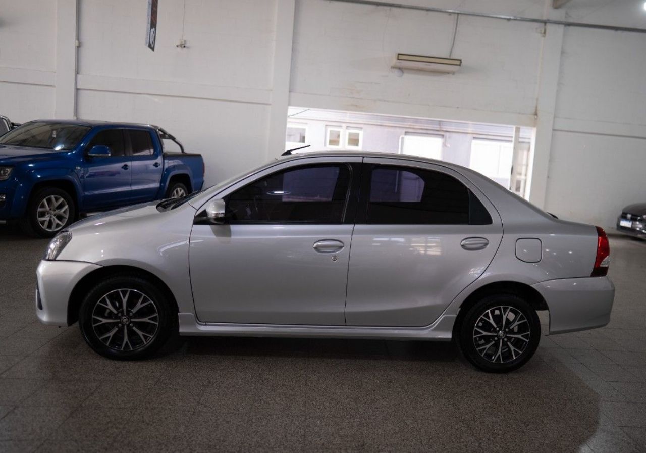 Toyota Etios Usado en San Luis, deRuedas